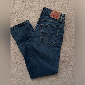 Levi’s Wedgie Straight